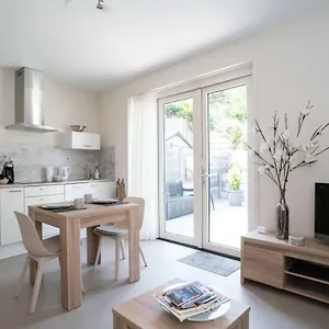 Santvort Luxury With Private Parking Appartement
